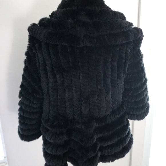 Neiman Marcus Cashmere & Rabbit Fur Black Open Swing Cape Jacket - Picture 6 of 10